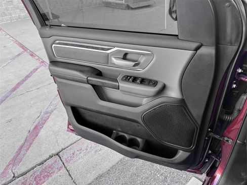 Used 2019 RAM 1500 Big Horn image 12