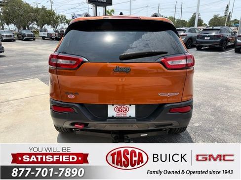 Used 2015 Jeep Cherokee Trailhawk w/ Leather Interior Group AWD/4WD image 7