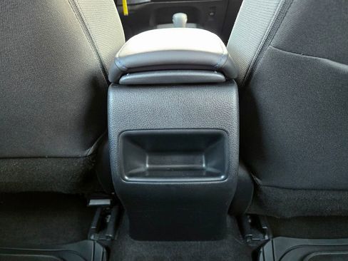 Used 2020 Toyota Corolla SE image 37