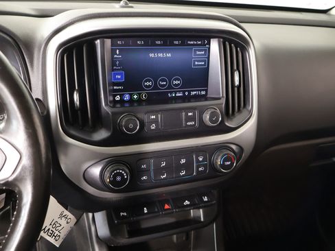 Used 2022 Chevrolet Colorado LT w/ Fleet Safety Package image 5
