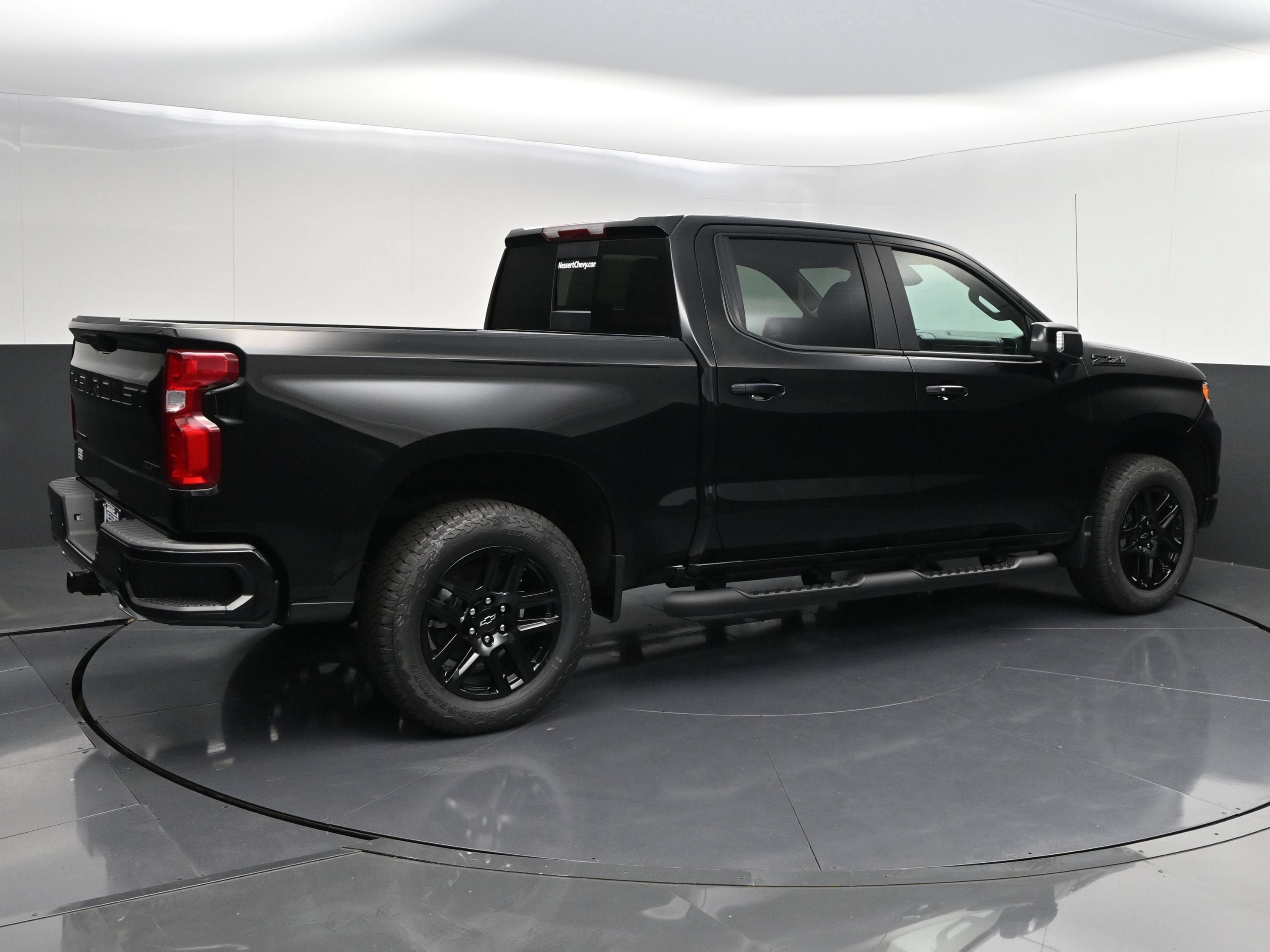 New 2026 Chevrolet Silverado 1500 RST w/ RST All Star Premium Package AWD/4WD image 8