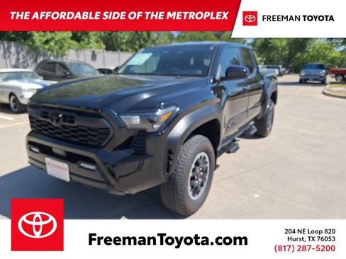 Used 2024 Toyota Tacoma TRD Off-Road AWD/4WD image 1