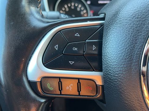 Used 2019 Jeep Compass Limited image 13