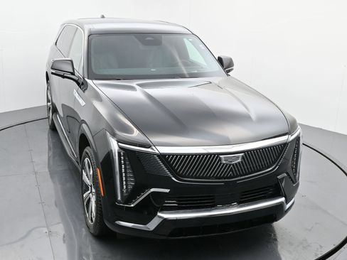 New 2025 Cadillac Escalade IQ Luxury 2 image 30