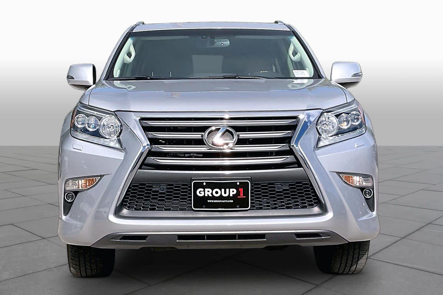Used 2018 Lexus GX 460 Premium w/ Premium Package AWD/4WD image 4