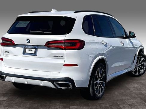 Used 2019 BMW X5 xDrive40i w/ M Sport Package AWD/4WD image 2