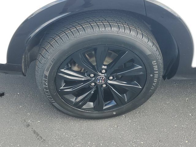 Certified 2024 Buick Envista Sport Touring w/ Convenience I Package FWD image 5