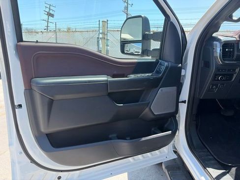 Used 2023 Ford F150 Lariat AWD/4WD image 39