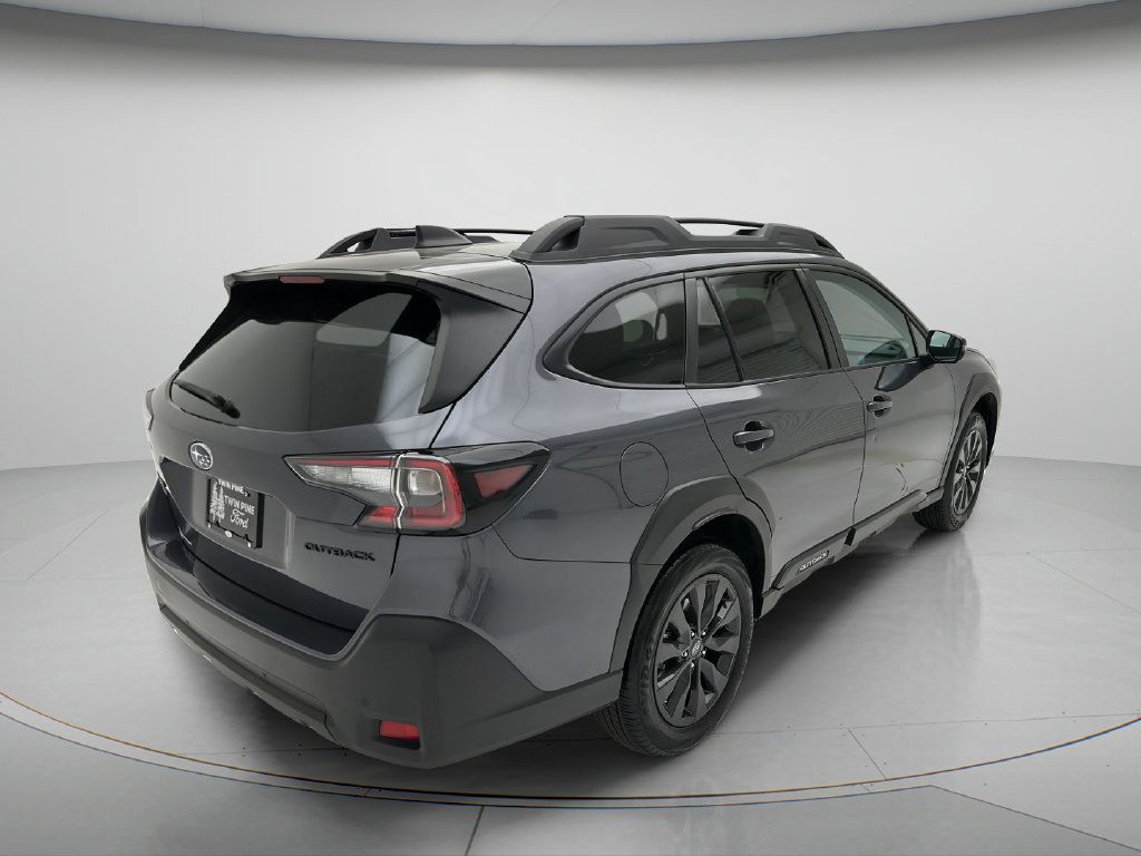 Used 2025 Subaru Outback Onyx Edition AWD/4WD image 4