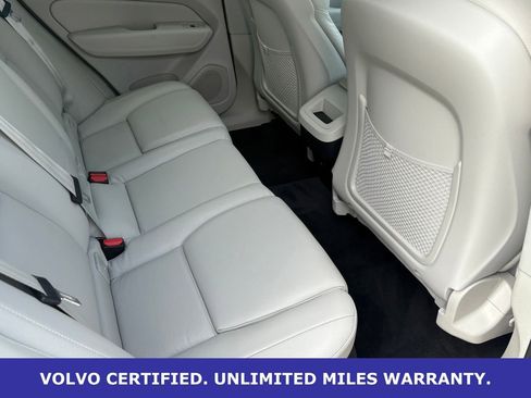 Certified 2023 Volvo XC60 B5 Plus w/ Climate Package image 33