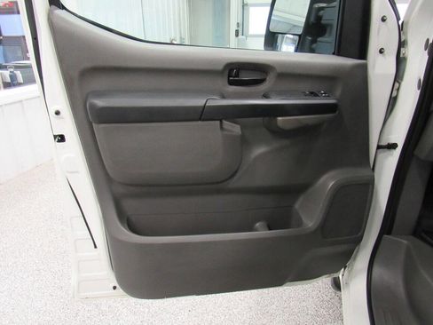 Used 2017 Nissan NV 3500 SV w/ Technology Package image 35