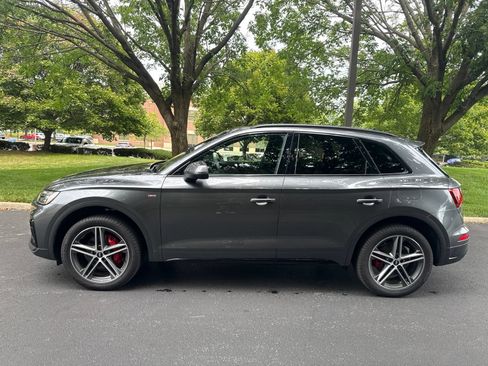 Used 2025 Audi Q5 e Premium Plus w/ Premium Plus Package AWD/4WD image 2