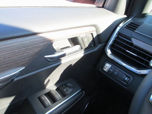 New 2026 GMC Acadia Denali w/ Super Cruise Package image 17