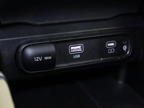 Used 2025 Kia Telluride S AWD/4WD image 24