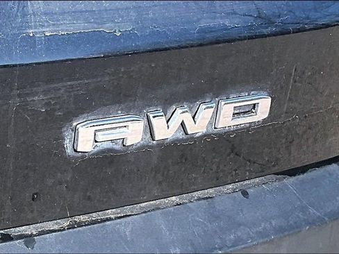 Used 2023 GMC Acadia SLT AWD/4WD image 23