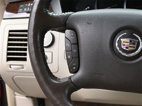 Used 2009 Cadillac DTS image 30