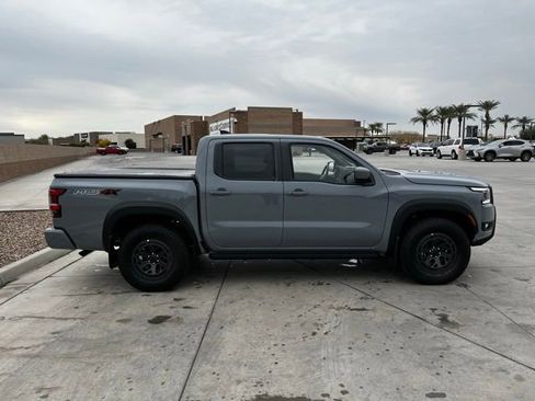 Used 2025 Nissan Frontier PRO-4X image 2