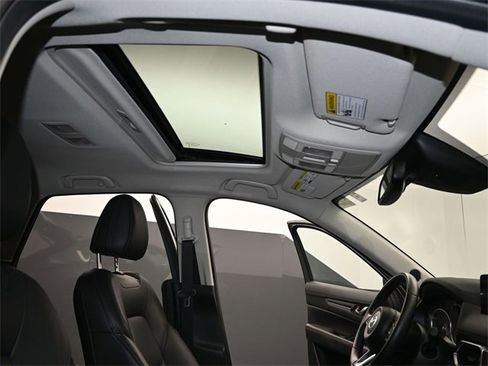 Certified 2023 MAZDA CX-5 Carbon Edition image 28