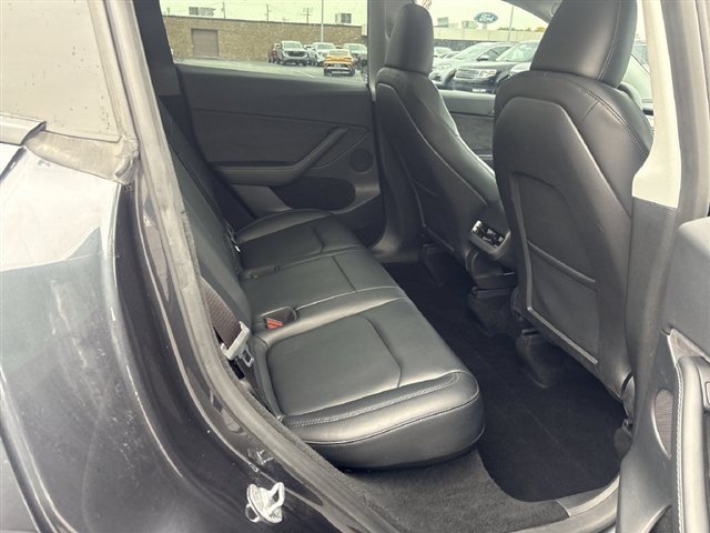 Used 2024 Tesla Model Y Long Range AWD/4WD image 26