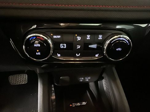 Used 2025 Chevrolet TrailBlazer RS w/ Convenience Package FWD image 25