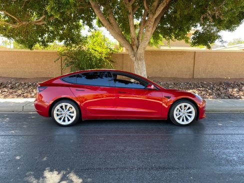 Used 2022 Tesla Model 3 RWD image 2