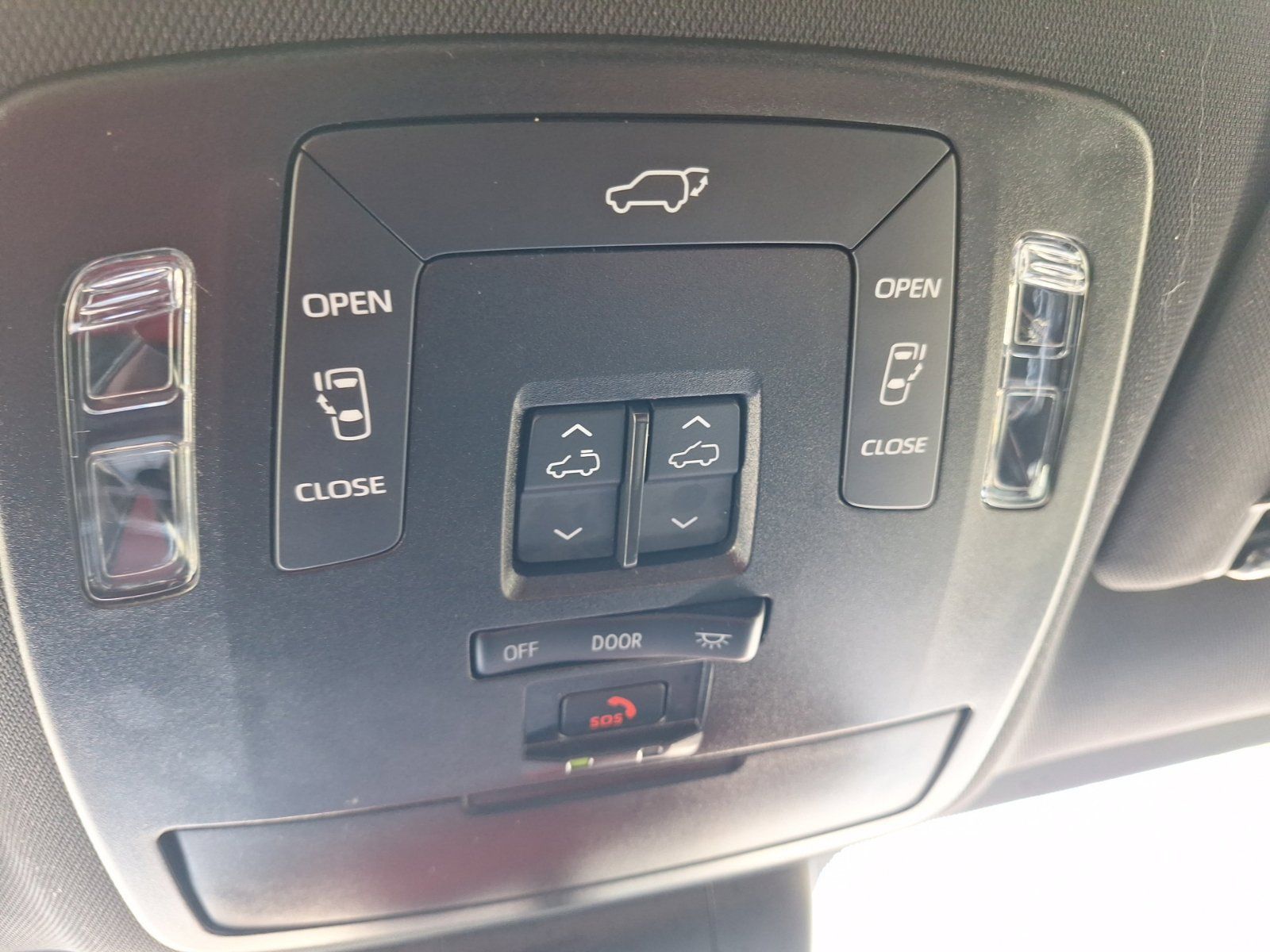 Used 2026 Toyota Sienna XSE AWD/4WD image 28