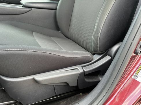 Used 2025 Nissan Sentra SV FWD image 18