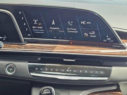 Used 2021 Cadillac Escalade Sport Platinum w/ LPO, ONYX Package AWD/4WD image 32
