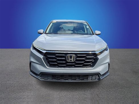 Used 2023 Honda CR-V LX image 2