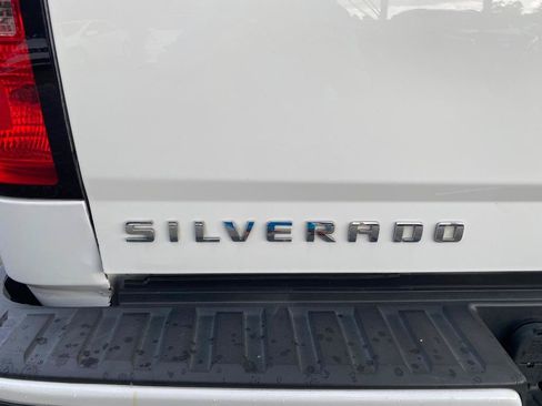 Used 2018 Chevrolet Silverado 1500 Custom w/ Custom Value Package AWD/4WD image 39