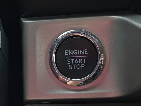 Used 2024 Ford F250 XLT w/ XLT Premium Package image 15