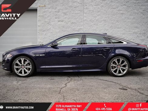 Used 2017 Jaguar XJ R-Sport image 10