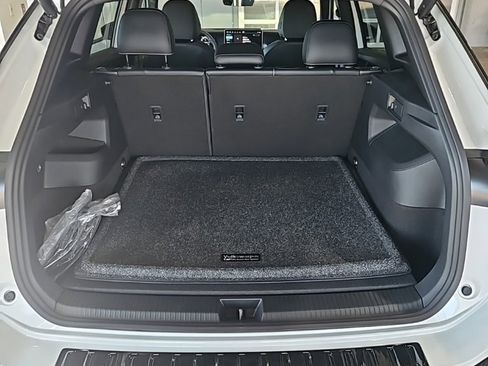 New 2026 Volkswagen Tiguan SE R-Line image 19