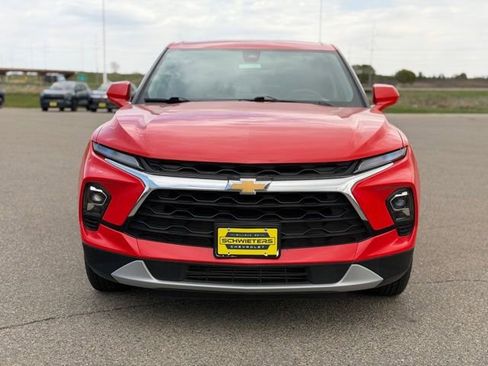 Used 2025 Chevrolet Blazer LT AWD/4WD image 2