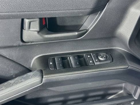Certified 2025 Toyota 4Runner SR5 AWD/4WD image 19
