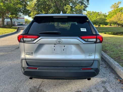 Used 2020 Toyota RAV4 LE w/ All Weather Liner Package image 4