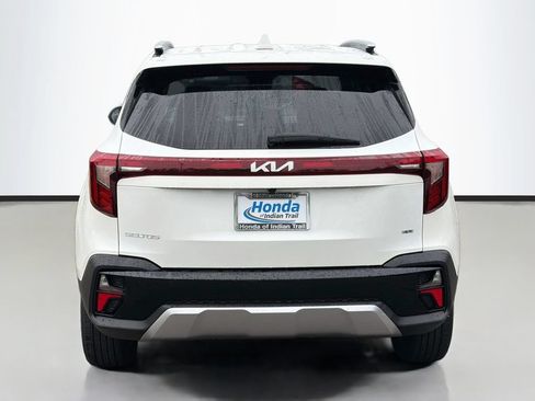 Used 2024 Kia Seltos EX AWD/4WD image 6