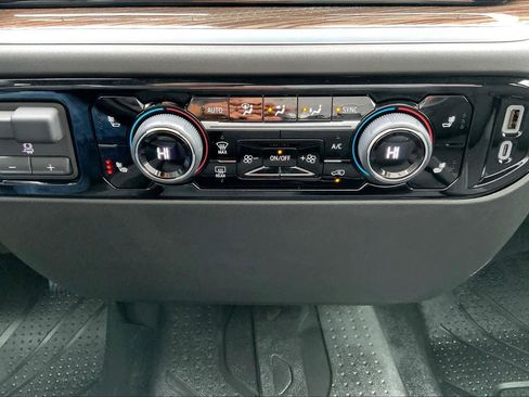 Used 2025 Chevrolet Silverado 1500 RST w/ Z71 Off-Road Package image 34