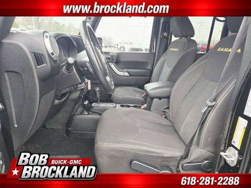 Used 2015 Jeep Wrangler Unlimited Sahara AWD/4WD image 11