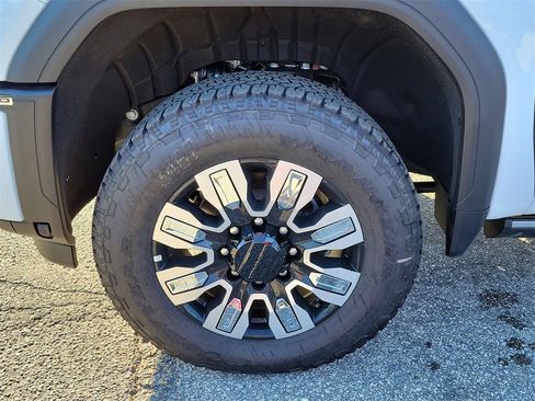 New 2026 GMC Sierra 2500 Denali w/ Denali Reserve Package image 8