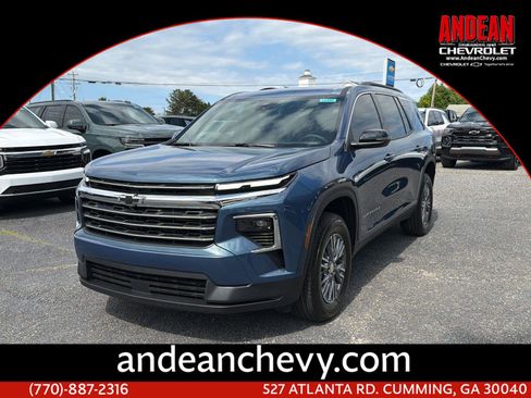 New 2026 Chevrolet Traverse LT AWD/4WD image 1