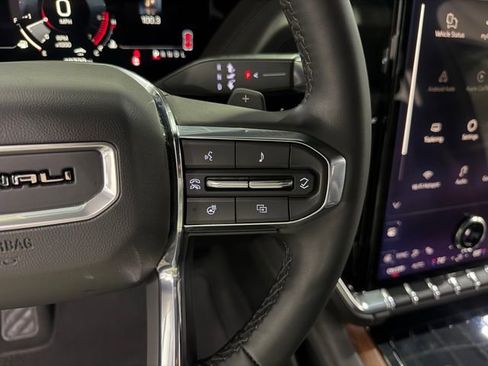 Certified 2025 GMC Yukon Denali image 19