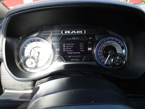 Used 2019 RAM 2500 Limited AWD/4WD image 12