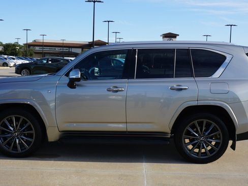 Used 2023 Lexus LX 600 F Sport image 5