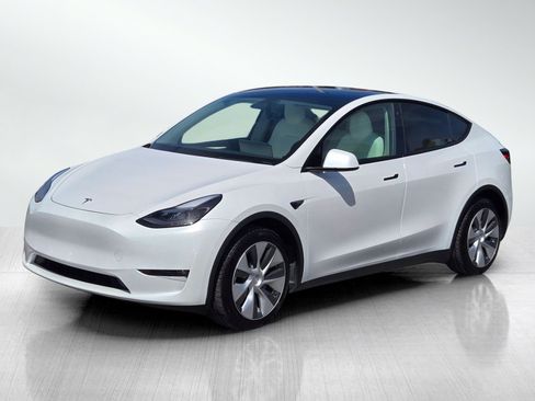 Used 2023 Tesla Model Y Long Range AWD/4WD image 8