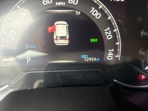 Used 2024 Toyota RAV4 XLE w/ Convenience Package image 13