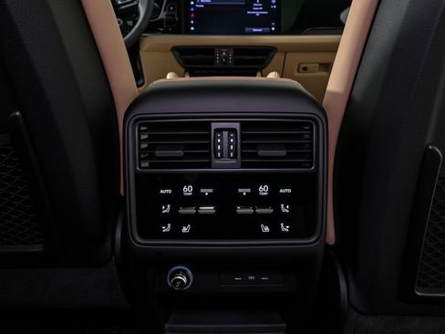 New 2025 Porsche Cayenne S image 21