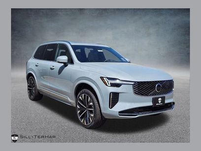 New 2025 Volvo XC90 B5 Core w/ Protection Package Premier