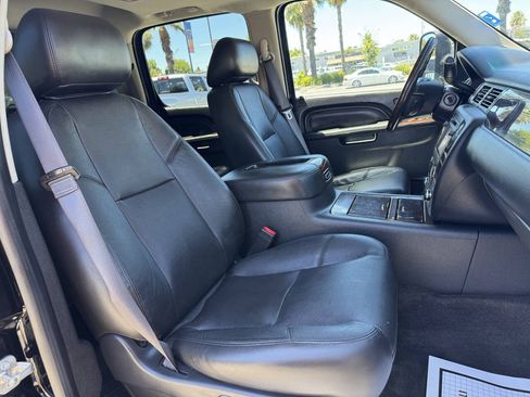 Used 2014 GMC Sierra 2500 Denali AWD/4WD image 14