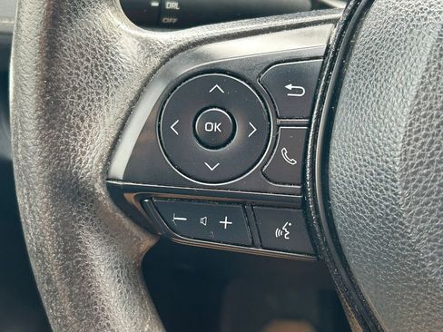 Used 2020 Toyota RAV4 LE image 31